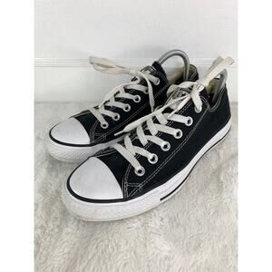 Converse Chuck Taylor All Star Low-Top Sneakers Black Women’s Size 9 W9166